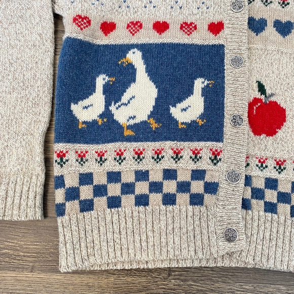 Eddie Bauer Vintage Country Wool Cardigan Sweater Size L Hearts Geese Apples - Picture 9 of 16